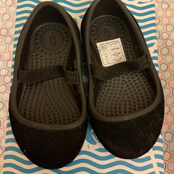 Native girls shoes size c4 - Picture 3 of 3